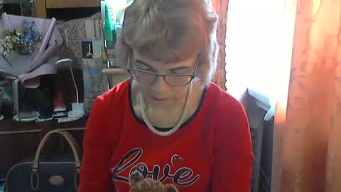 Olivia Mia online show from March 27, 12:17 pm