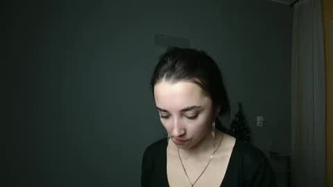 Snapshot of olivia_oliv chatting on February 12, 6:19 pm Olivia online show from February 12, 6:19 pm