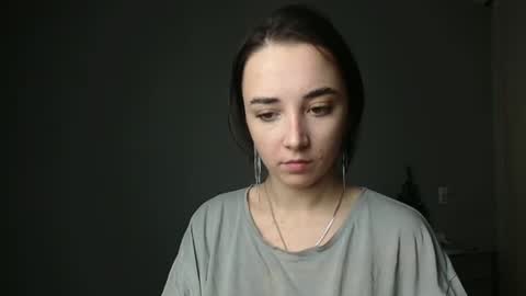Snapshot of olivia_oliv chatting on February 6, 8:56 pm Olivia online show from February 6, 8:56 pm