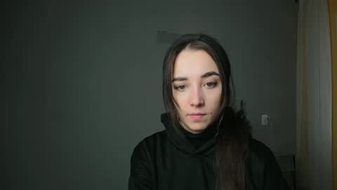 Snapshot of olivia_oliv chatting on February 15, 2:00 pm Olivia online show from February 15, 2:00 pm