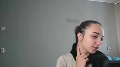 Snapshot of olivia_oliv chatting on September 16, 11:51 am Olivia online show from September 16, 11:51 am