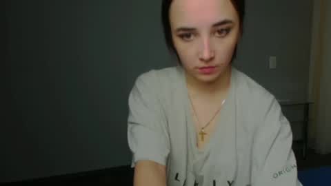 Snapshot of olivia_oliv chatting on December 12, 11:03 pm Olivia online show from December 12, 11:03 pm