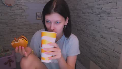 Olivia online show from December 15, 12:17 pm