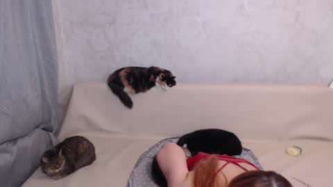 Olivia online show from September 28, 3:02 am