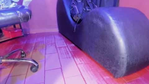   online show from February 18, 1:00 pm