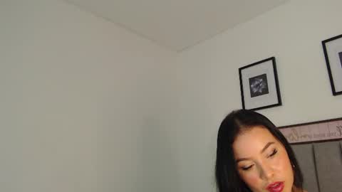 Olivia online show from June 16, 2:45 am