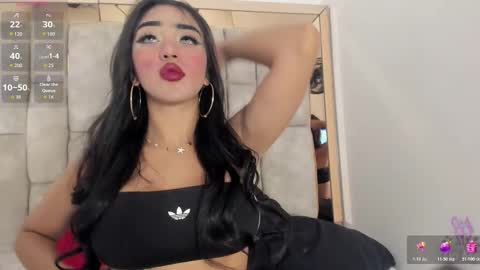 Olivia Evangelista online show from March 11, 2:05 am