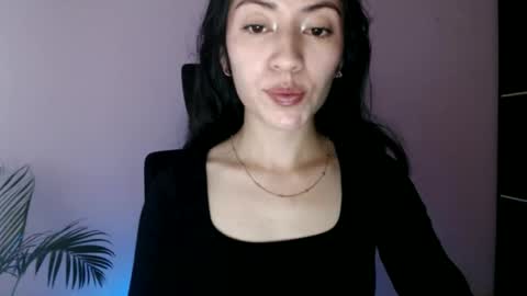 oliviaaa__ online show from April 2, 4:15 pm