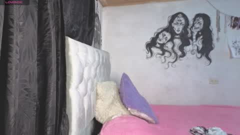 oliviabluee10 online show from January 16, 4:52 am