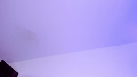 OLIVIA online show from January 9, 11:45 pm