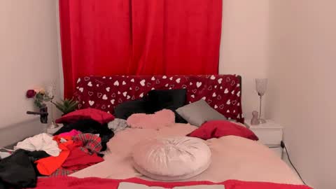 Snapshot of oliviahappy chatting on January 23, 10:01 pm oliviaBeauty online show from January 23, 10:01 pm
