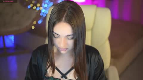 Olivia online show from April 3, 7:01 pm