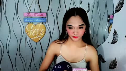 NICOLE online show from May 11, 7:43 am