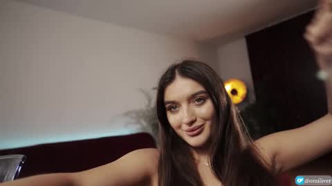 Snapshot of omiliver chatting on October 10, 7:41 pm    or    online show from October 10, 7:41 pm