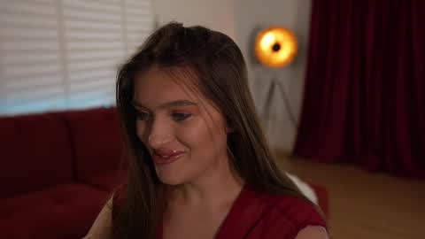 Snapshot of omiliver chatting on March 3, 7:03 pm    or    online show from March 3, 7:03 pm