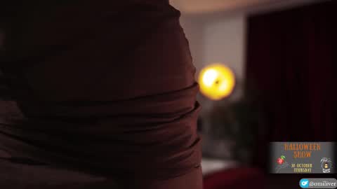 Snapshot of omiliver chatting on October 27, 7:19 pm    or    online show from October 27, 7:19 pm