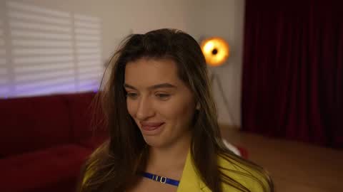 Snapshot of omiliver chatting on February 21, 7:10 pm    or    online show from February 21, 7:10 pm