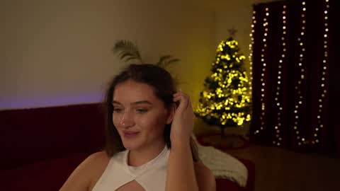 Snapshot of omiliver chatting on December 21, 6:55 pm    or    online show from December 21, 6:55 pm