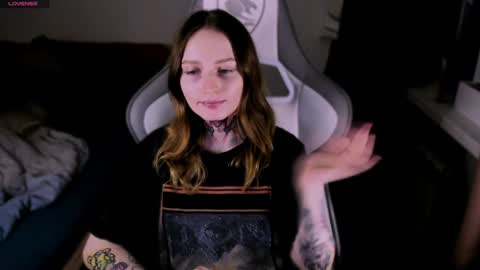 on_yxxx online show from December 6, 2:28 pm