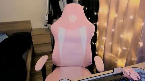 on_yxxx online show from September 15, 9:00 pm