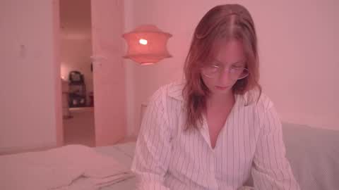 Snapshot of onelittlemermaid chatting on October 4, 9:52 pm Ariel online show from October 4, 9:52 pm