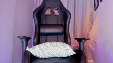 misssaray official online show from April 1, 12:55 am