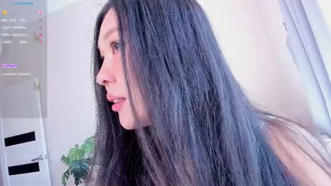 Amelia online show from April 15, 8:15 am