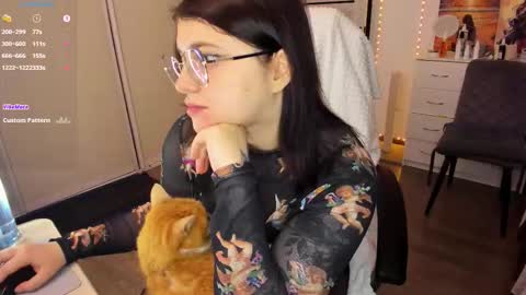 Ophelia online show from October 22, 12:54 pm