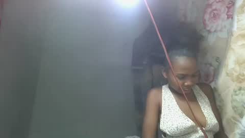Snapshot of ornellahhh chatting on October 16, 12:19 pm ornellahhh online show from October 16, 12:19 pm