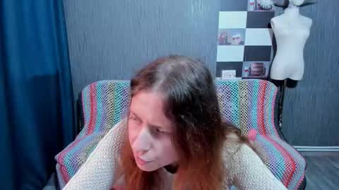 Ella online show from March 10, 8:29 am