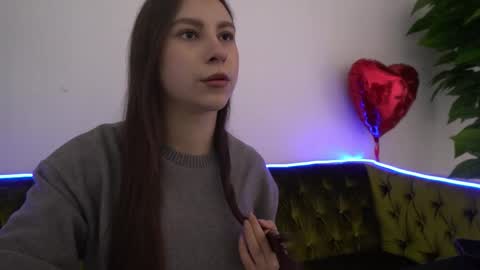 Snapshot of paigeprado chatting on February 19, 6:44 am Paige online show from February 19, 6:44 am