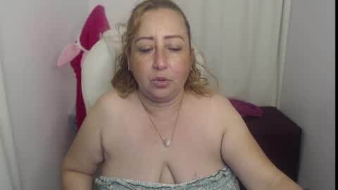 Snapshot of paiperhalliwey chatting on March 7, 11:58 pm paiperhalliwey online show from March 7, 11:58 pm