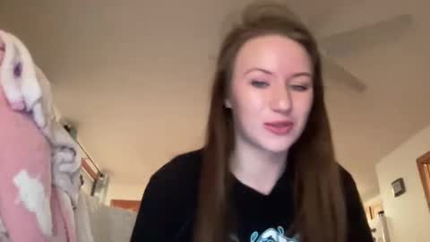 paisleysnowxo online show from March 5, 12:59 am