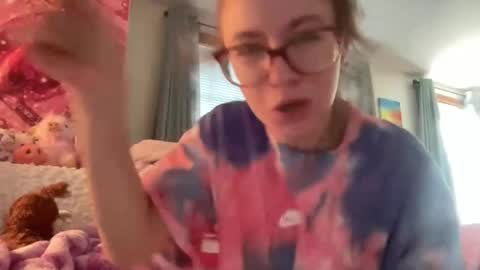 paisleysnowxo online show from October 6, 6:56 pm