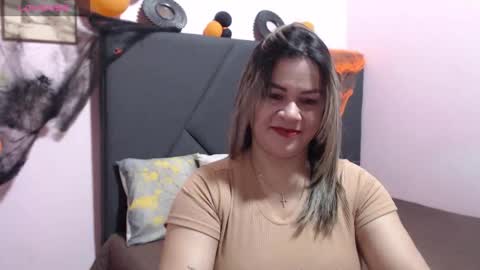Snapshot of pamela_echeverria chatting on October 20, 10:29 am pamela_echeverria online show from October 20, 10:29 am