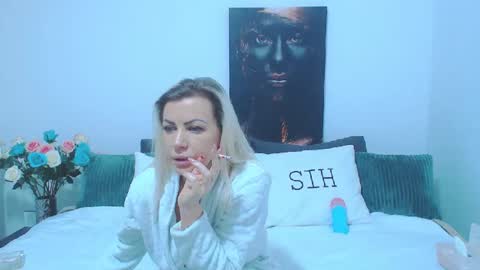 PAMEL ISSY online show from January 4, 2:46 pm