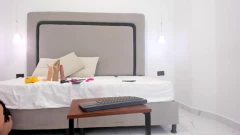 pamelabonnet_mml online show from April 18, 7:29 pm