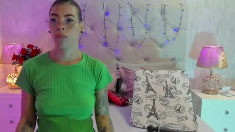 TELL ME PAMELLA AND GIVE ME A GOOD GRADE ITS IMPORTANT online show from September 22, 12:25 pm