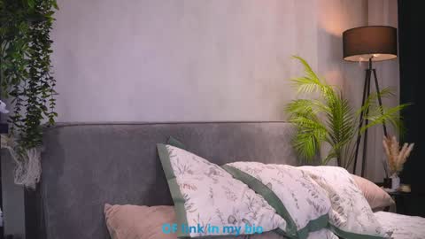 Molly online show from February 10, 11:19 pm