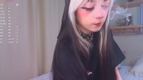 Molly online show from September 28, 3:06 pm