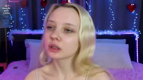 Molly online show from April 8, 4:47 am