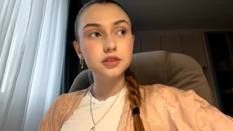 Lia online show from May 27, 3:09 pm
