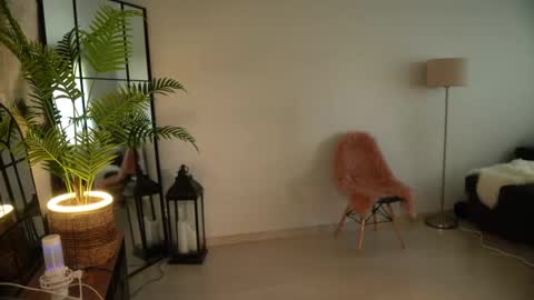 Kristina Kriss online show from June 7, 2:24 pm
