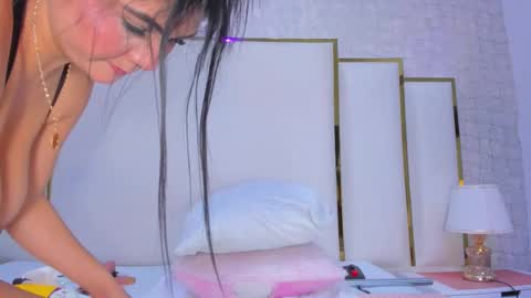 Paola  online show from November 9, 12:01 pm