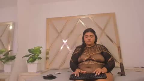 Snapshot of paolaasm chatting on October 19, 9:39 pm Paola online show from October 19, 9:39 pm
