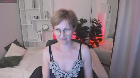 Paris online show from June 7, 4:52 am
