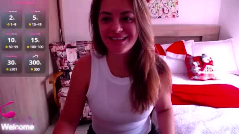 Snapshot of pariswlls chatting on December 10, 4:17 pm Paris online show from December 10, 4:17 pm
