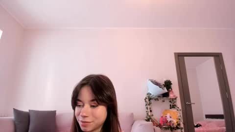 Bella online show from November 13, 4:33 am