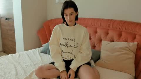 Mary online show from September 19, 12:37 pm