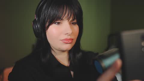 Snapshot of patricia_bennett chatting on January 2, 7:29 pm Patricia online show from January 2, 7:29 pm